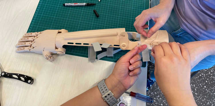 Make Inclusive Tech Sunday @ Woodlands Library | MakeIT