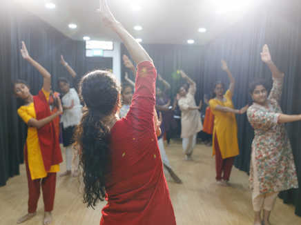 Esplanade Presents | Kalaa Utsavam Stories in Motion: Discovering Bharatanatyam by Guru Nishita Joshi